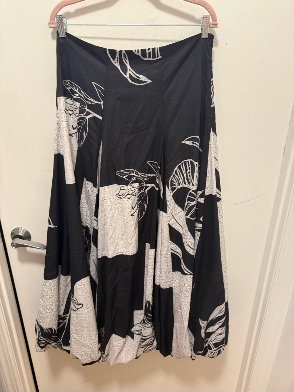 Commense Black and White A-Line Floral Panel Skirt - Picture 2 of 3